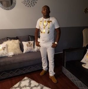 Meet your Posher, Elvis